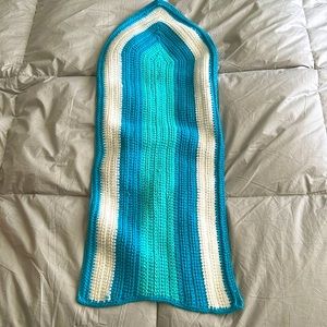 Crotchet knit baby blanket